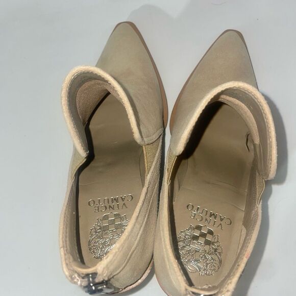 Vince Camuto Gardena Stacked Heel Tan Ankle Booties - Picture 6 of 7